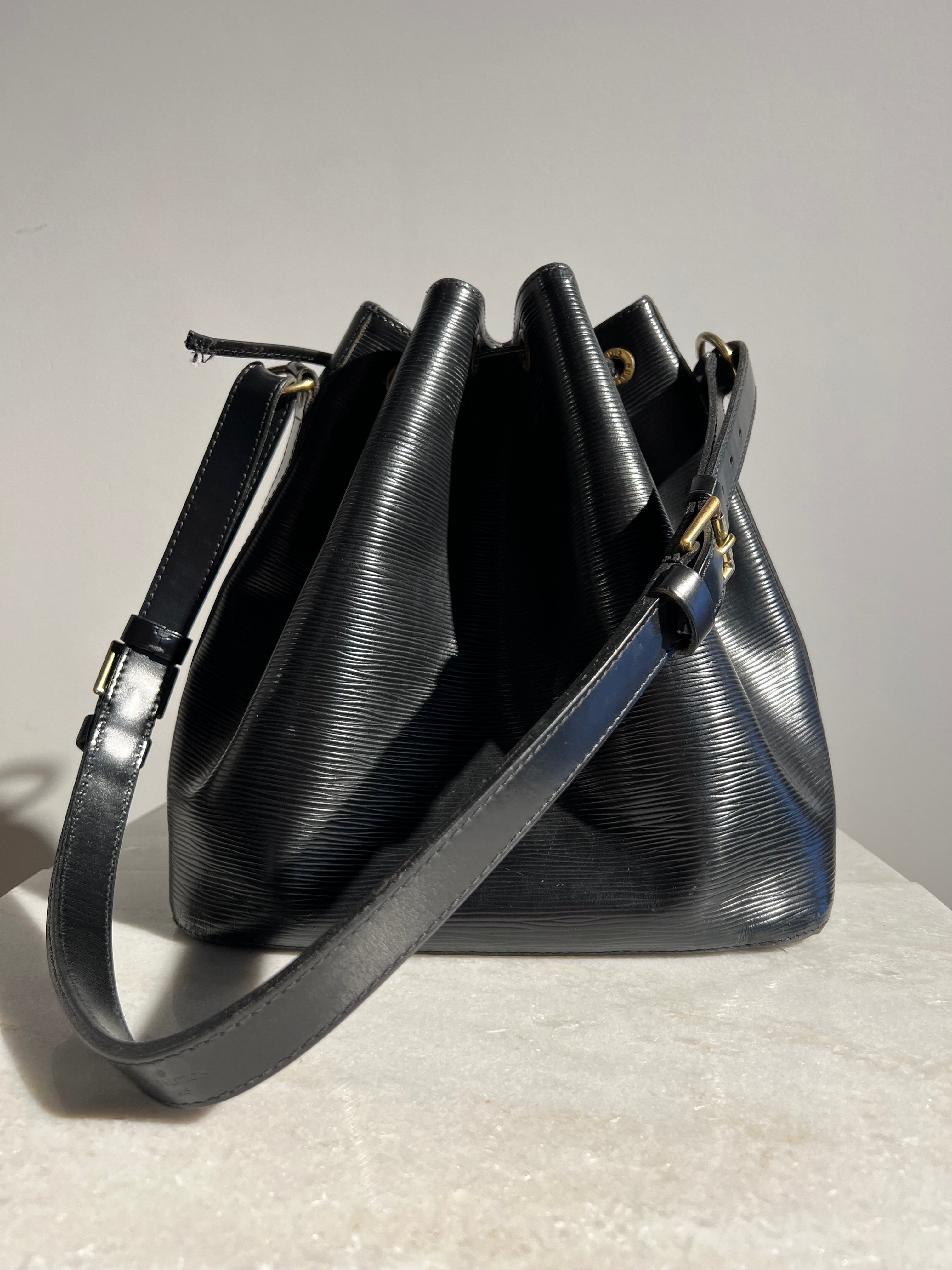 Louis Vuitton Noé Petit – Epi Noir