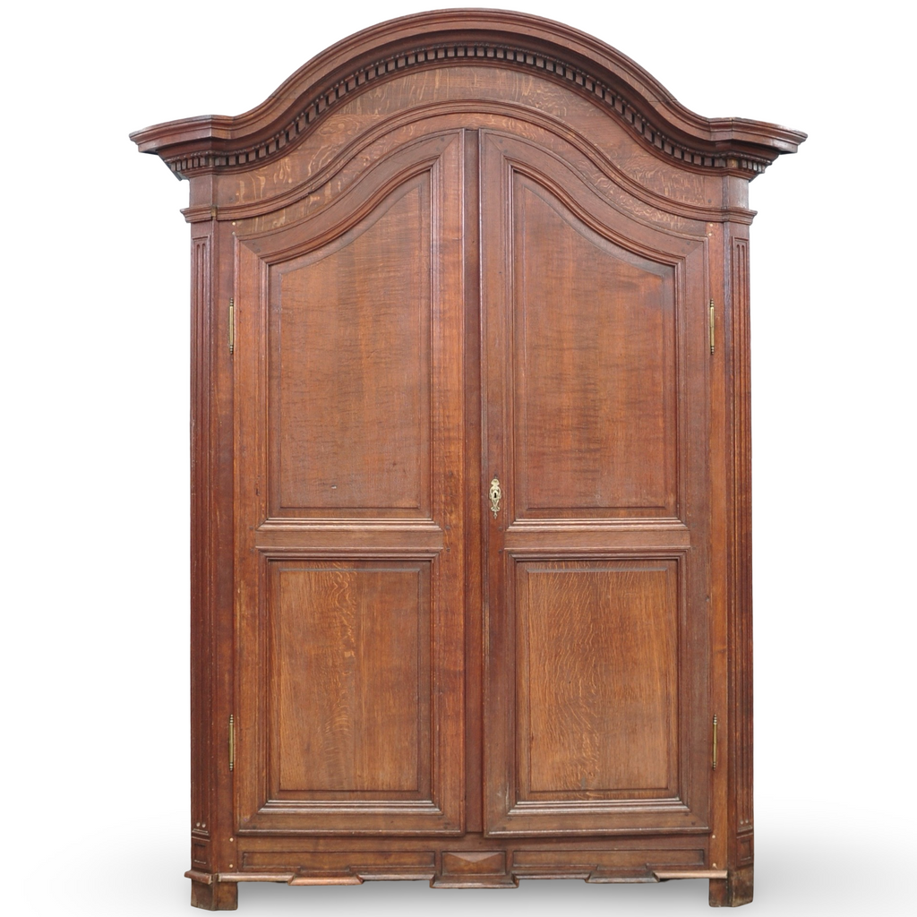 Monumentale eiken linnenkast Periode: ca. 1760–1780