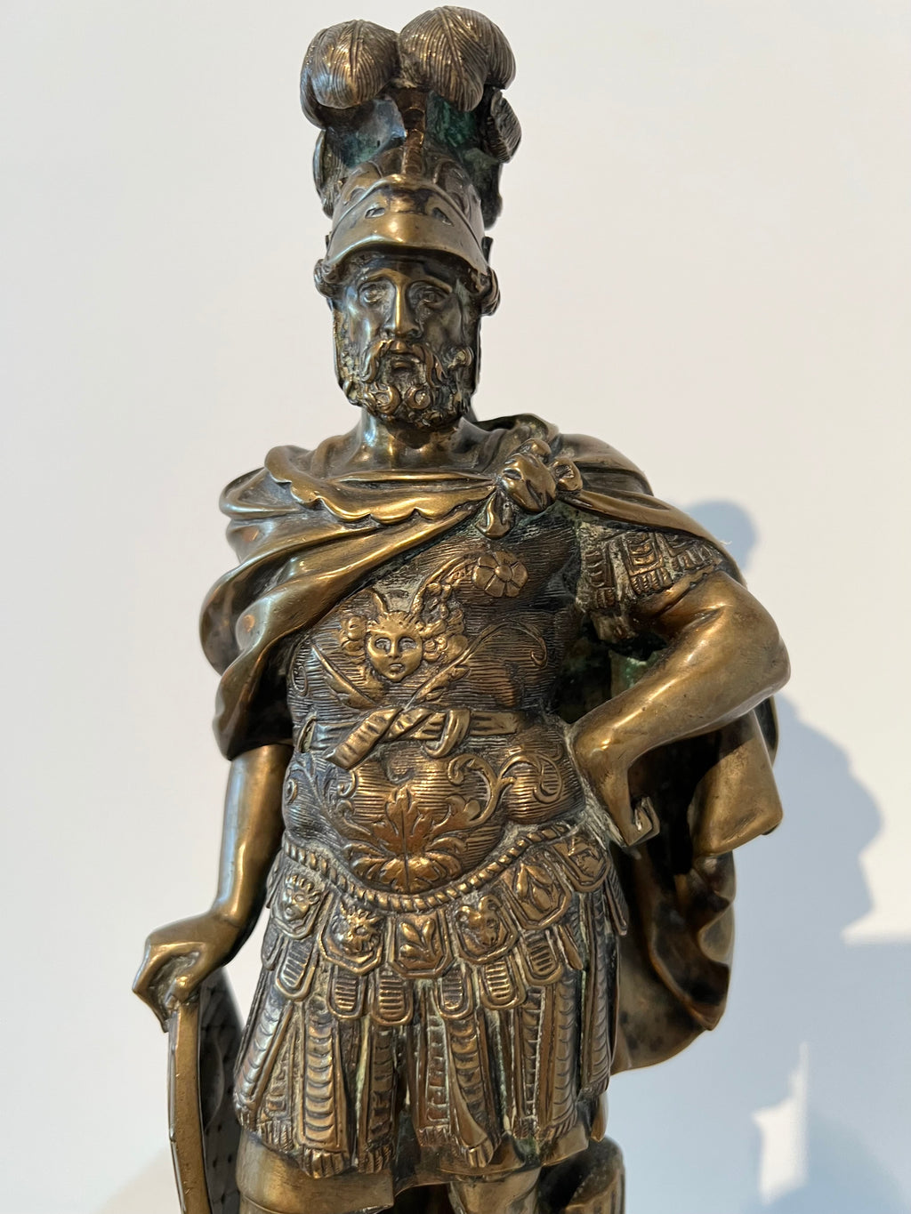 ANCIEN BRONSBEELD VAN ROMEINS STRIJDER – FRANKRIJK, 19E EEUW