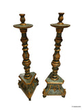 PAAR BAROKKE ALTAARKANDELAREN – GEPOLYCHROMEERD EN VERGULD HOUT