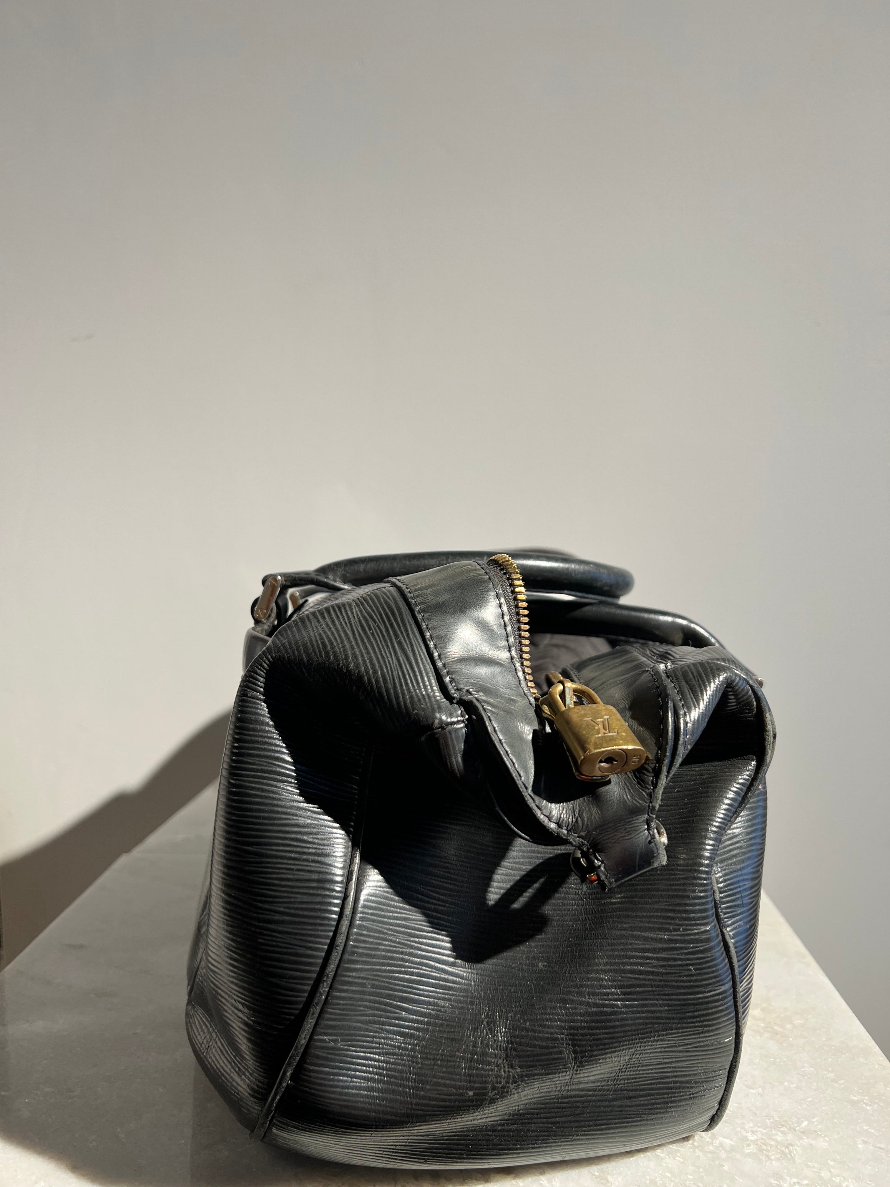 Louis Vuitton Epi Yoga Bag met originele mat – Noir
