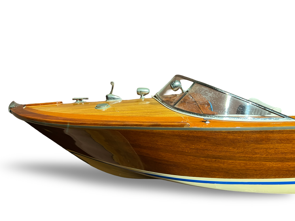 Vintage “Riva-style” Wooden Speedboat – Wall-Mounted Model, ca. 1970–1990