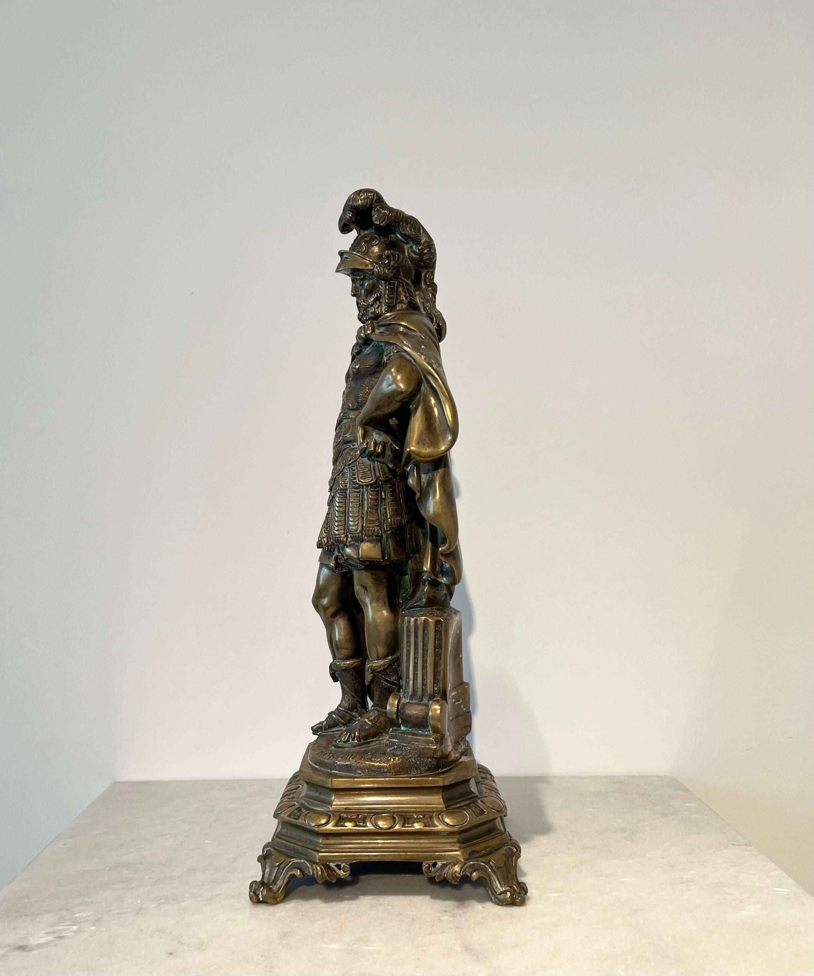 ANCIEN BRONSBEELD VAN ROMEINS STRIJDER – FRANKRIJK, 19E EEUW