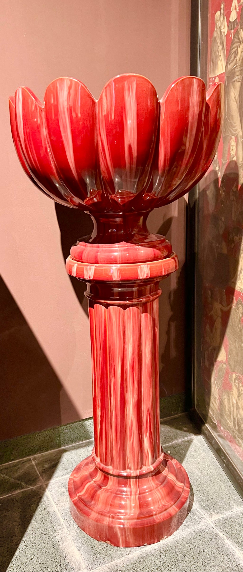 MONUMENTALE ART-DÉCO VOETSCHAAL OP ZUIL – FRANSE CERAMIEK IN DIEPRODE GLAZUUR