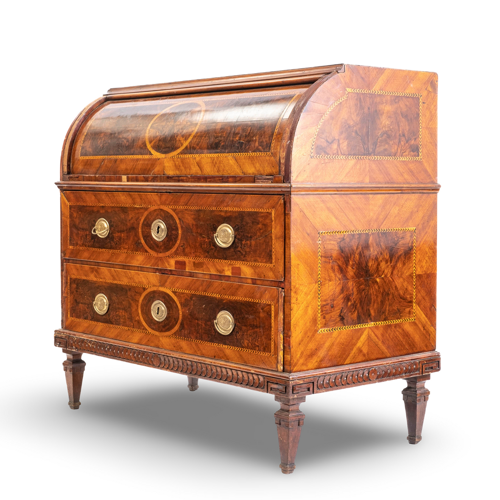 Noord-Italiaans cylinderbureau met rijk fineerwerk, ca. 1780–1800