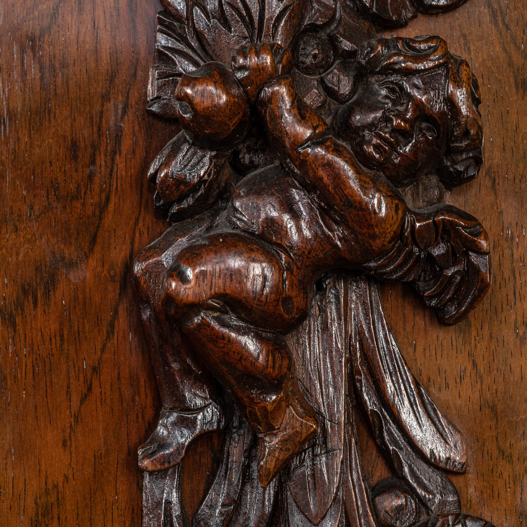 Vlaamse Barok Pronkkast in Eik & Notelaar — Kortrijk/Oudenaarde ca. 1710–1740